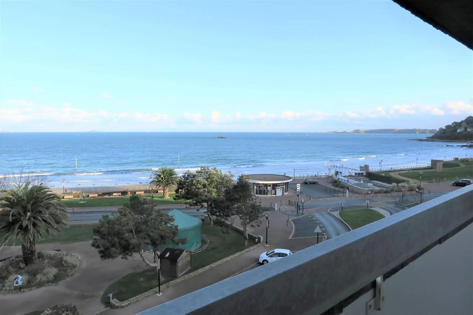 Appartement Vue Panoramique Mer Plage De Trestraou A Perros-Guirec - Ref 911 Apartment