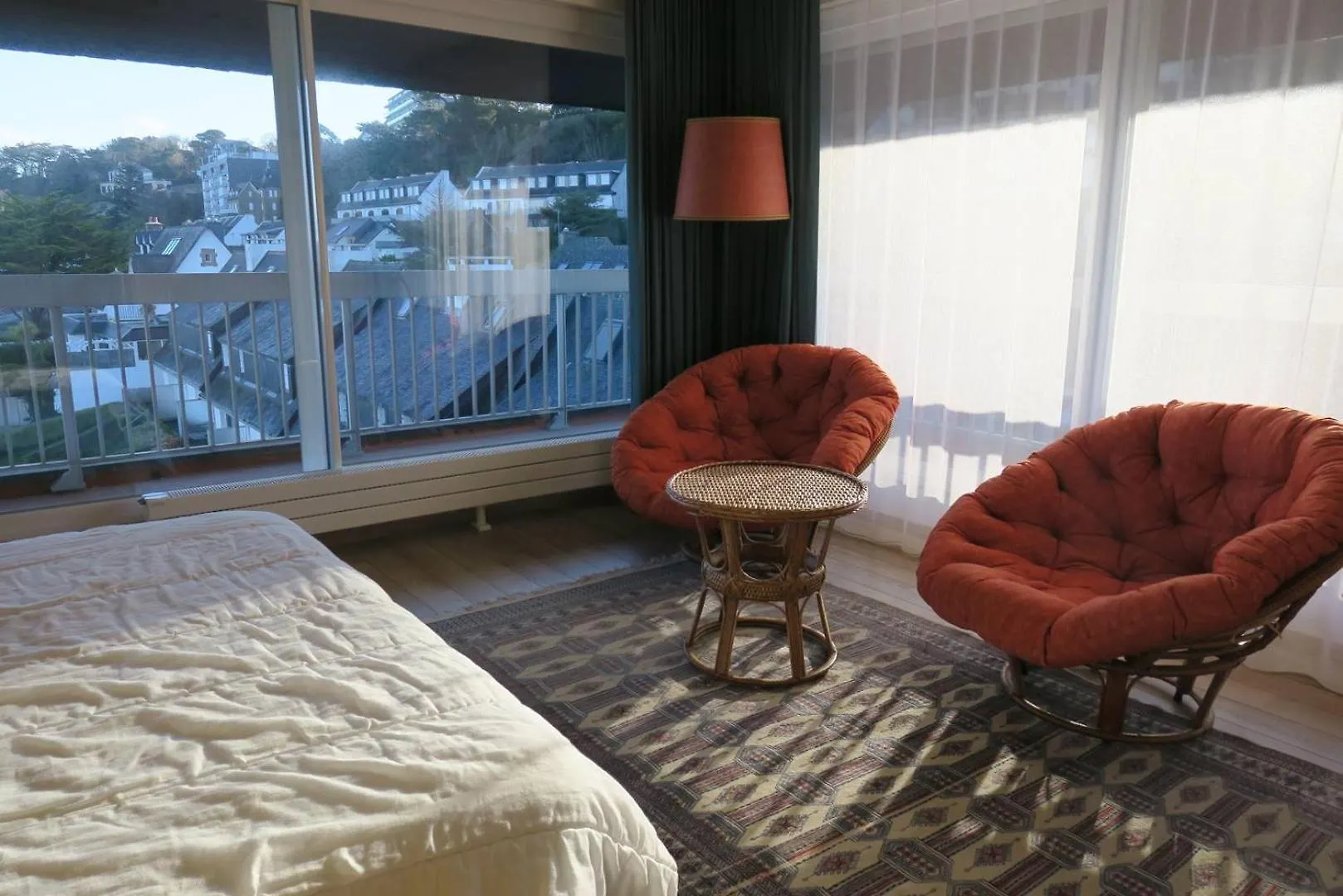 Appartement Vue Panoramique Mer Plage De Trestraou A Perros-Guirec - Ref 911