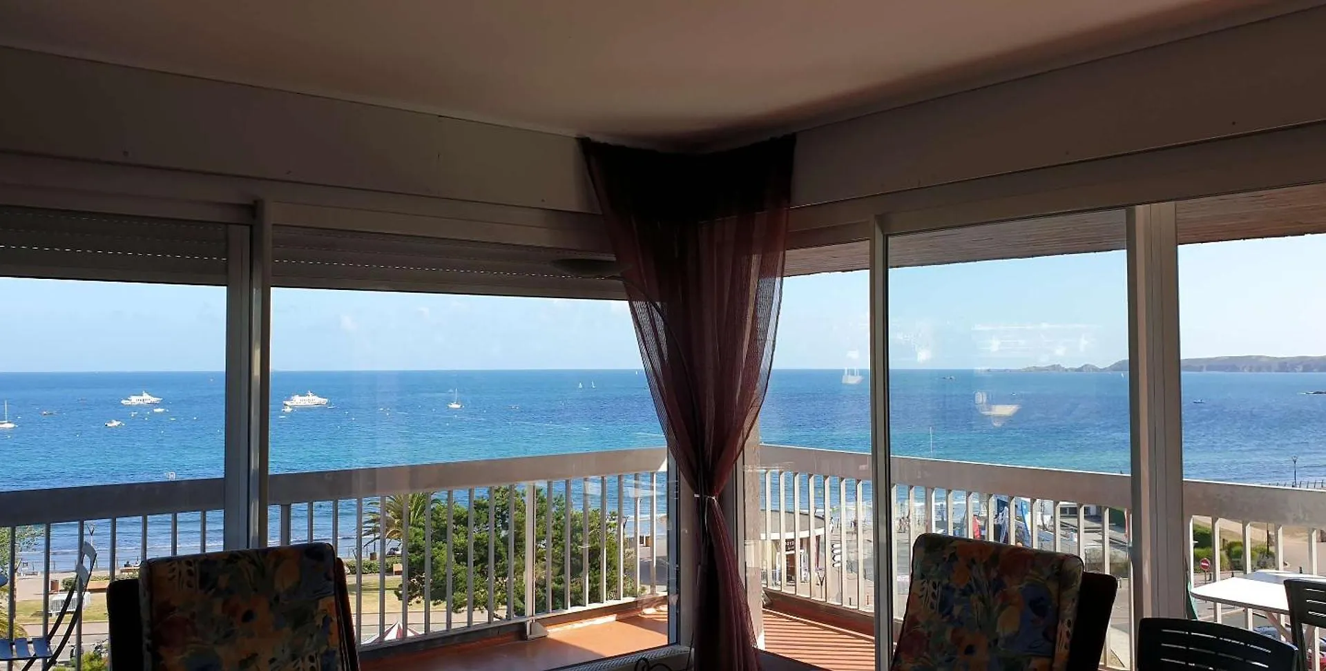 Appartement Vue Panoramique Mer Plage De Trestraou A Perros-Guirec - Ref 911 Apartment